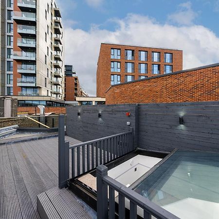 Brand New London Luxury House - Sleeps 8 Villa Exterior photo