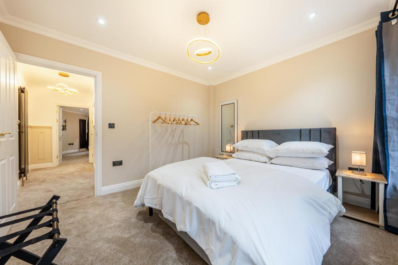 Brand New London Luxury House - Sleeps 8 Villa Exterior photo