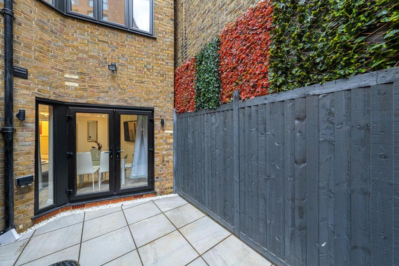 Brand New London Luxury House - Sleeps 8 Villa Exterior photo