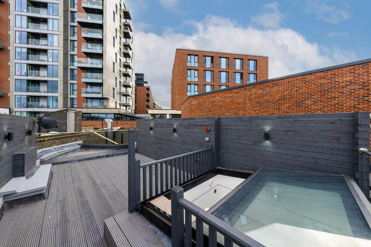 Brand New London Luxury House - Sleeps 8 Villa Exterior photo